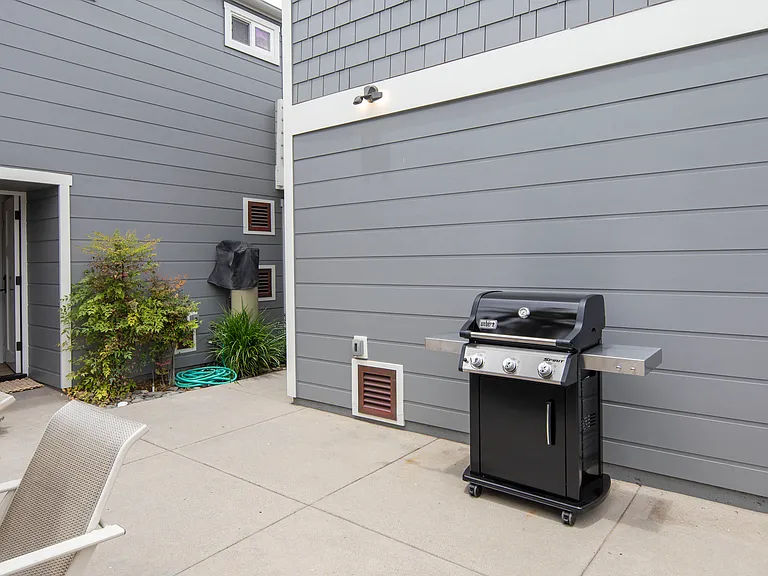 Brand new BBQ grill!