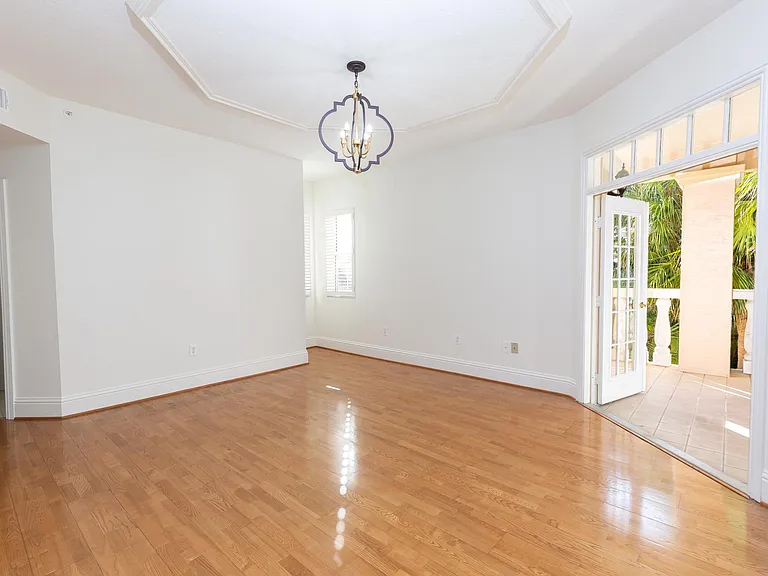 147 Interlachen Ave #202 — Photo 16