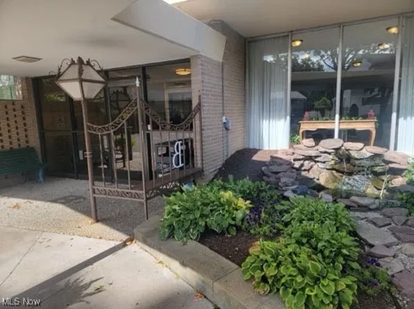 25801 Lake Shore Blvd APT 43, Euclid, OH 44132
