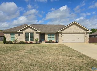 231 Cambridge Dr SE, Decatur, AL 35603