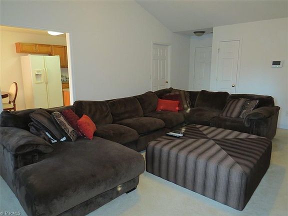 3rd image of 4106 Bluestem Dr