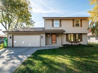 3661 E Puetz Rd, Oak Creek, WI 53154