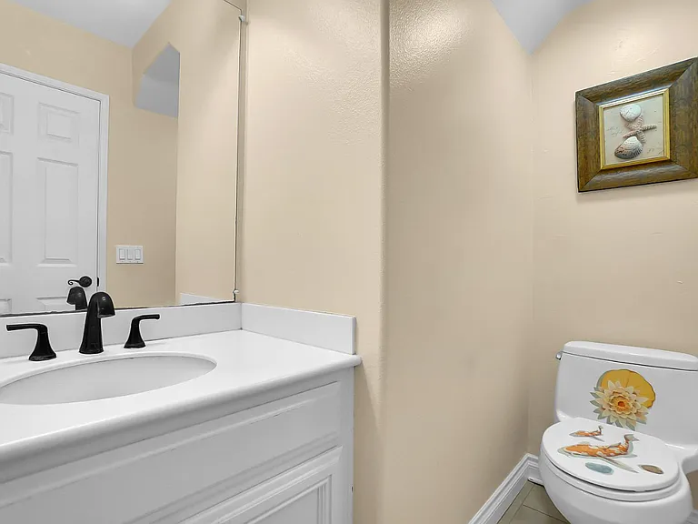 5510 Beverly Ln — Photo 1