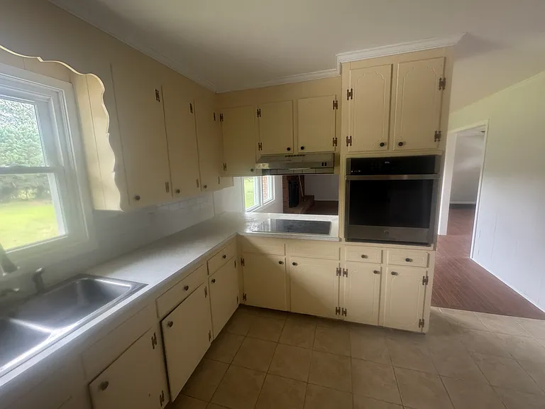 313 Rhodehaven Dr — Photo 6