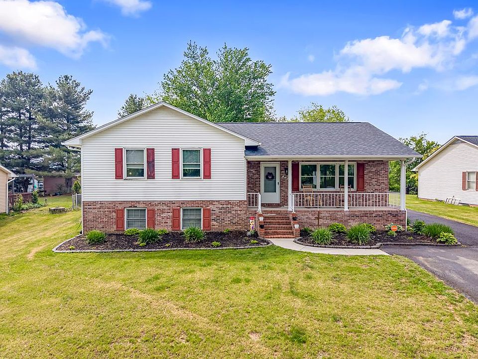1st image of 155 Cove Hills Dr