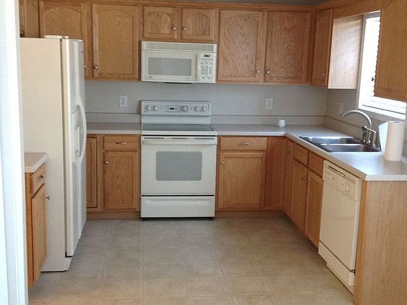 5th image of 715 Meadowgate Ln