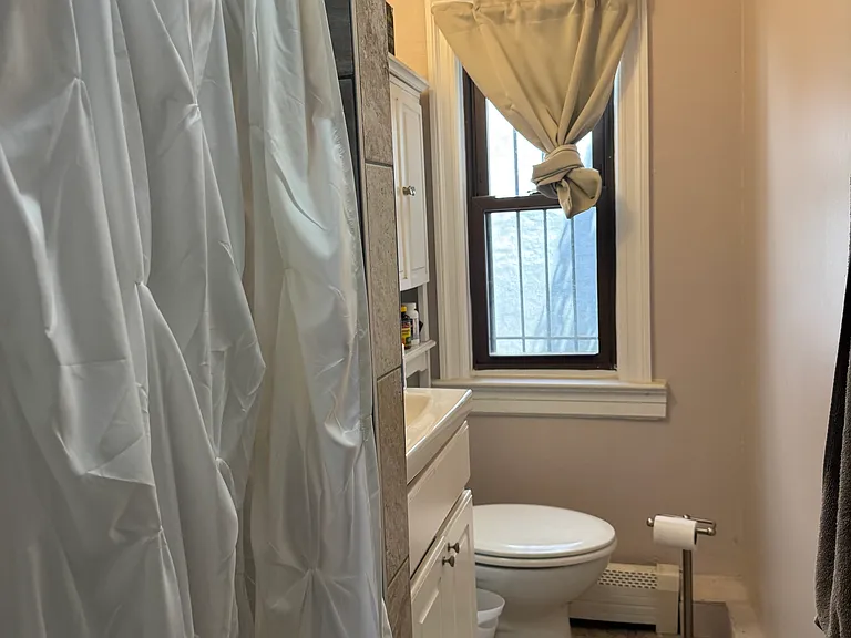 562 1/2 Jersey Ave #1 — Photo 12