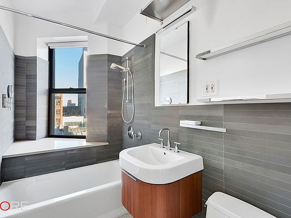 4th image of 11 Prince St APT 5A