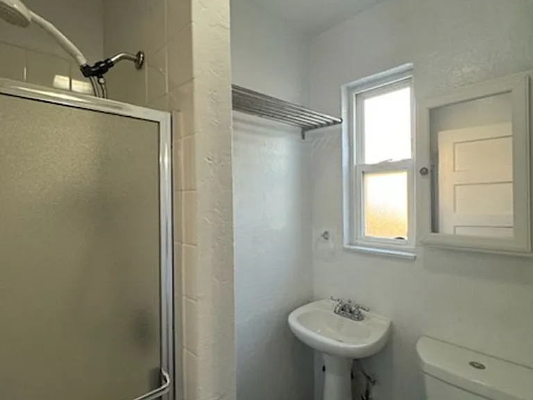 249 Duboce Ave — Photo 2