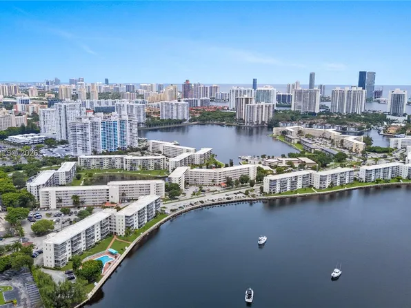 2903 Point East Dr, Aventura, FL