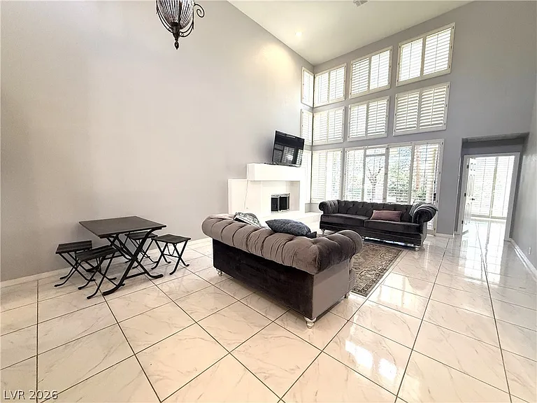 8521 Heather Downs Dr — Photo 4
