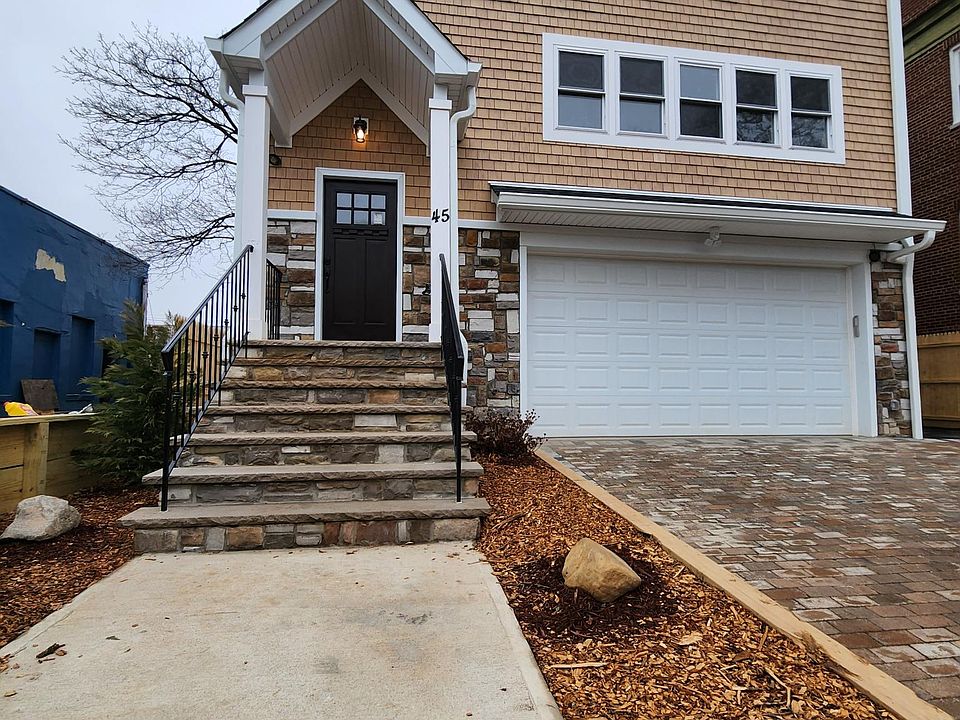 1st image of 45 Lincoln St #2