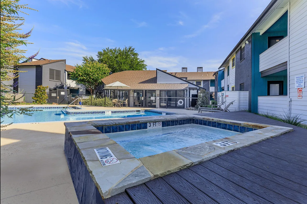 Blakely Apartments — Photo 4