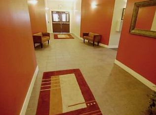 721 E North St APT 2D, Indianapolis, IN