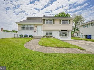 16 Hickory Rd, Woodbury, NJ 08096