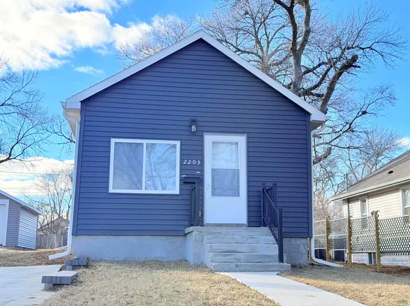 2203 S Oleander St, Sioux City, IA 51106