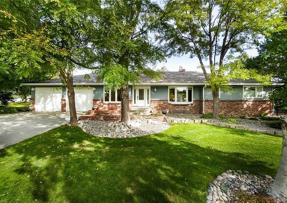 1st image of 2631 Country Ln