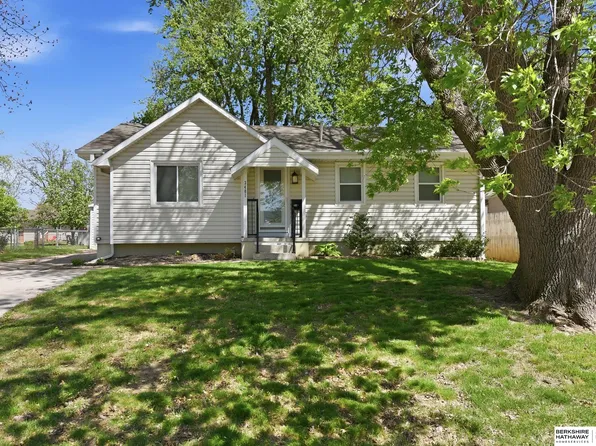 3401 S 121st St, Omaha, NE 68144