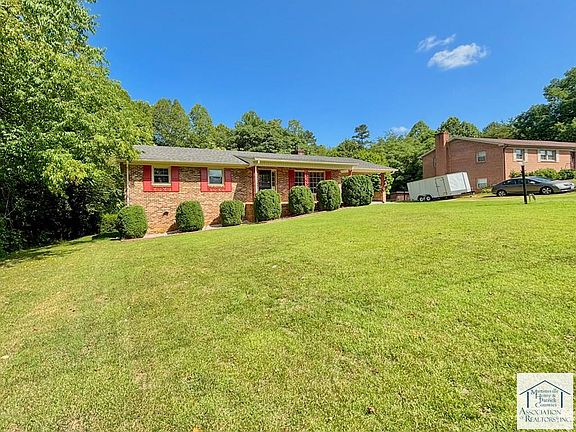 5th image of 406 Chatmoss Court Ext