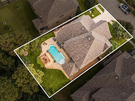 2nd image of 13811 Lake Conner Ln