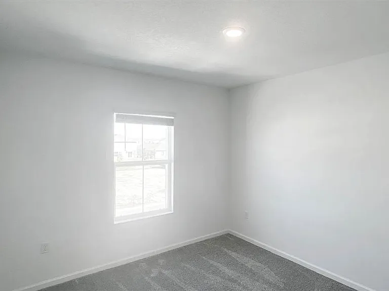 2562 Skyline Loop — Photo 24