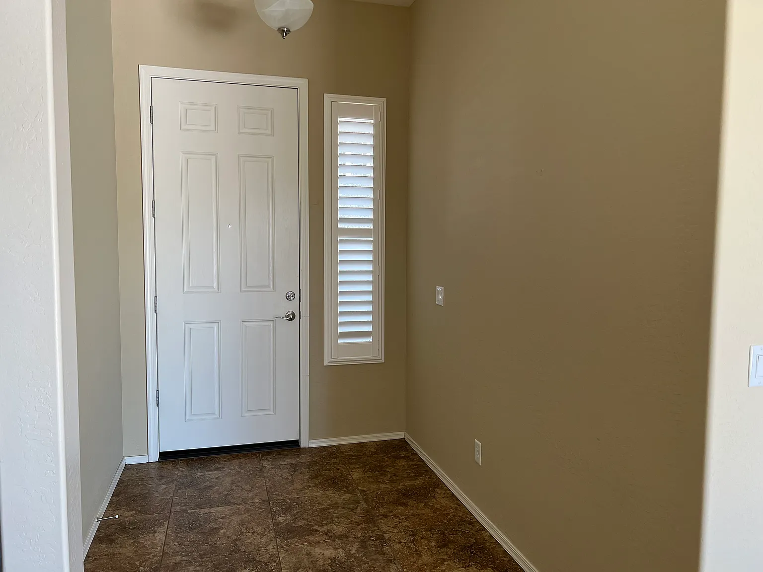 3 bed, 1736 sqft, $2,450 — Photo 4