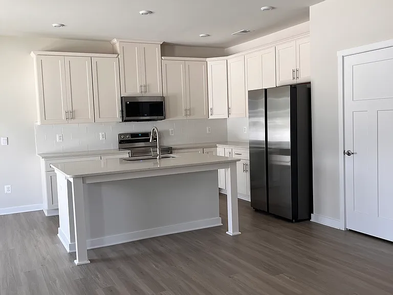 340 Caterpillar Dr — Photo 6
