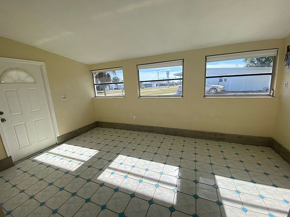 5th image of 4380 Conway Blvd
