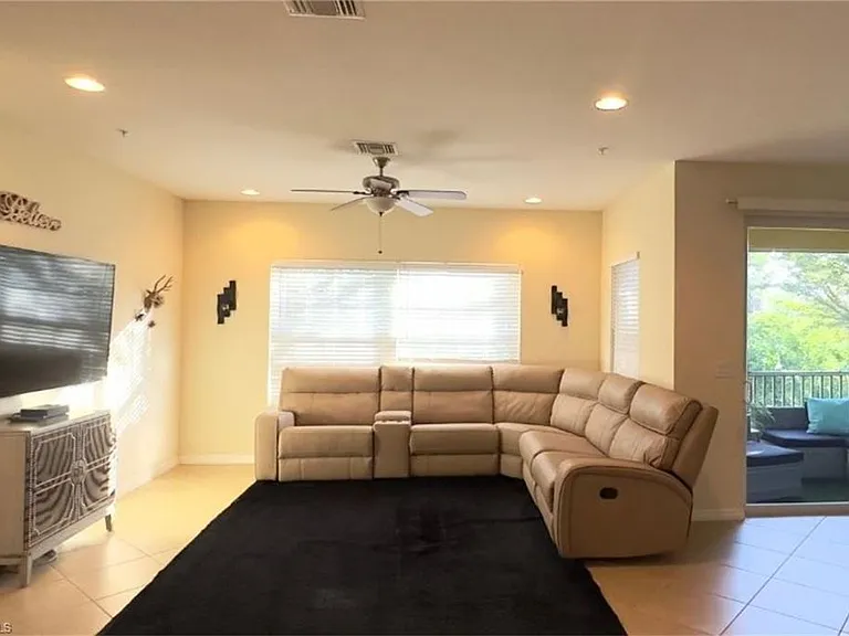 23611 Alamanda Dr #202 — Photo 3
