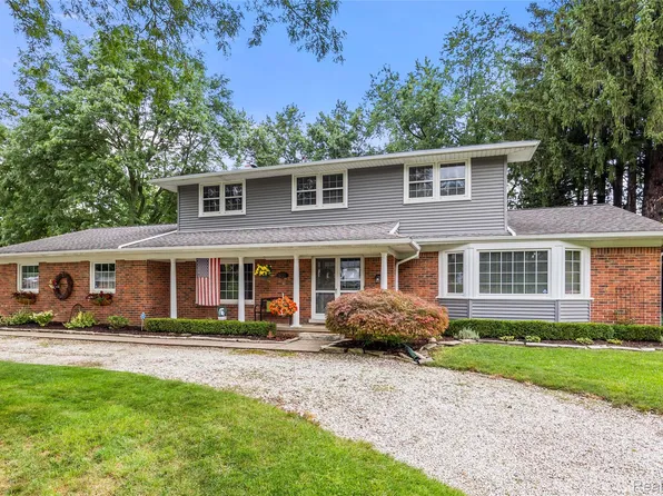 5321 S Nocturne Ln, Shelby Township, MI 48316