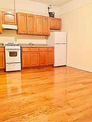 Rented by Roberto Guilbet, LREB