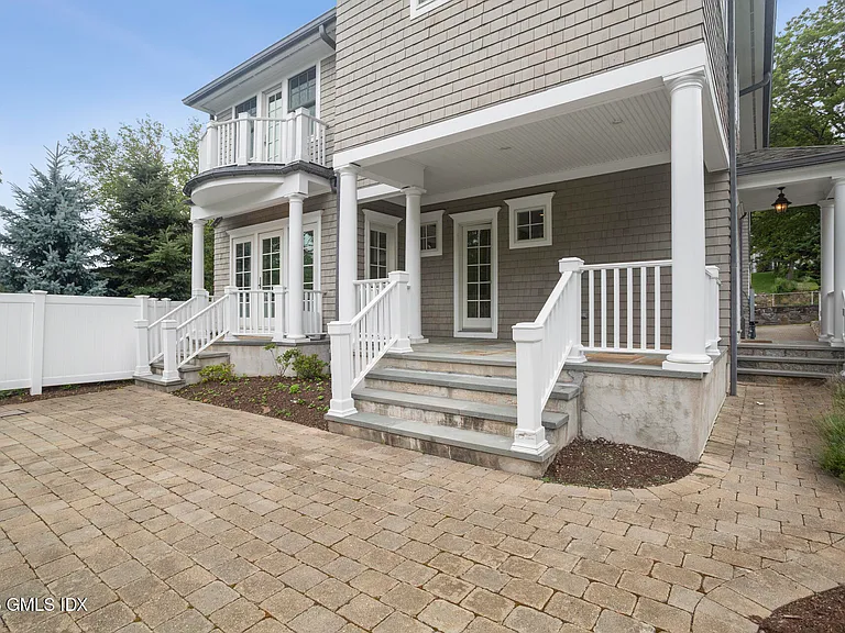146 E Elm St #B — Photo 19
