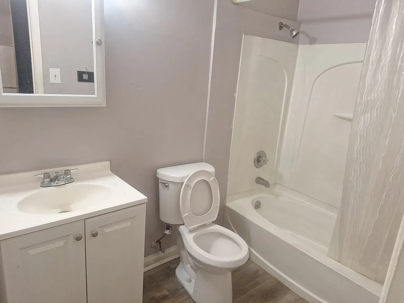 2 bed, 1300 sqft, $1,375 — Photo 2