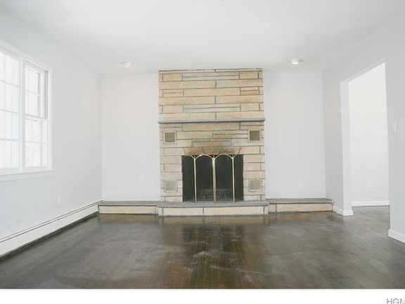 3rd image of 2186 Sultana Dr