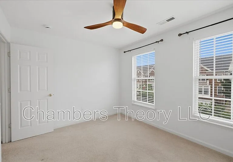 42693 Rolling Rock Sq — Photo 21