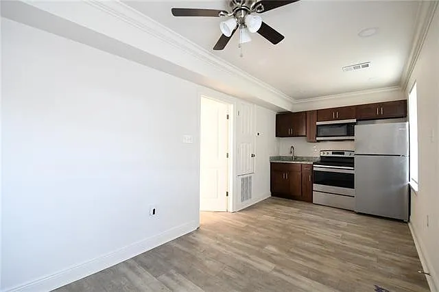 1 bed, 1.0 bath, 400 sqft, $950 — Photo 2