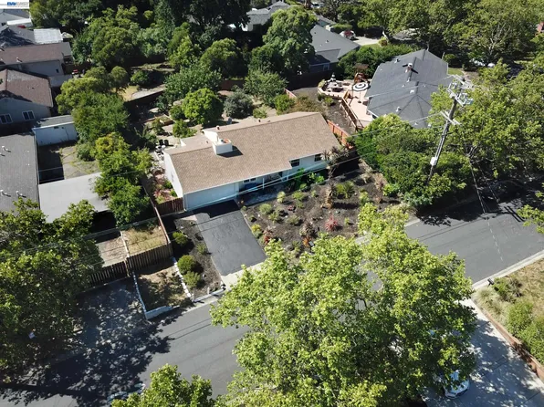 350 Strand Ave, Pleasant Hill, CA 94523