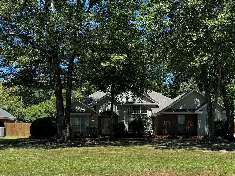 131 Live Oaks Dr — Photo 19