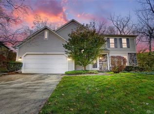 2210 Ivy Crest Dr, Bellbrook, OH