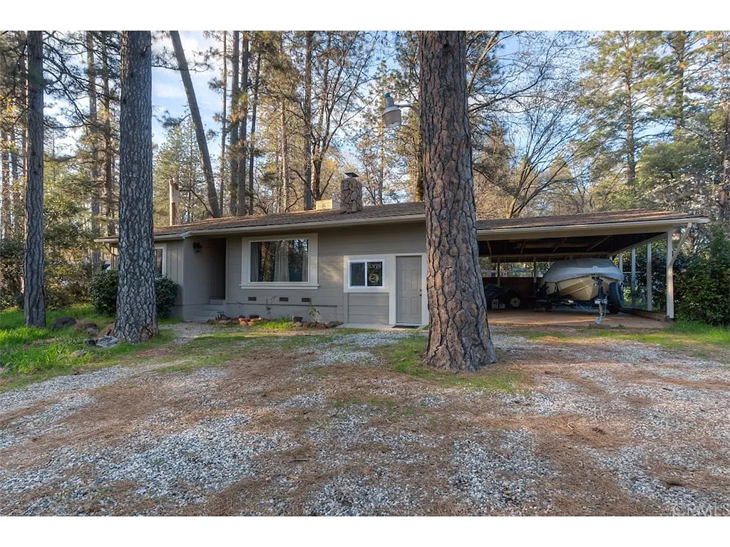 1759 Stark Ln photo 1
