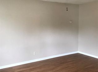 1725 Dunaway St, Houston, TX 77015