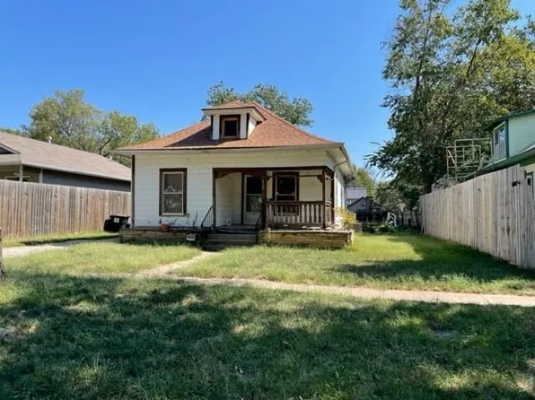 422 N Millwood St, Wichita, KS 67203