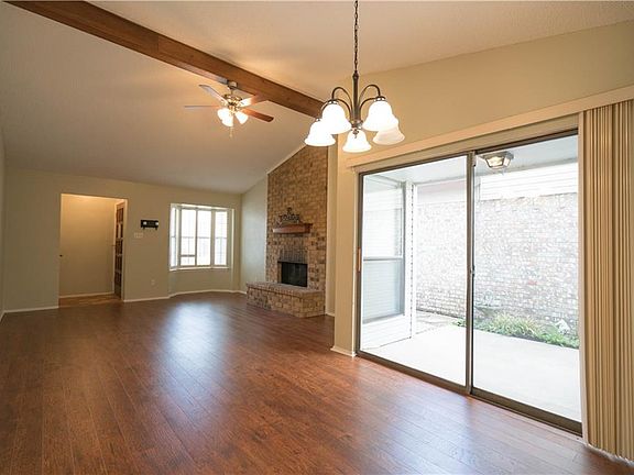 3rd image of 5022 Burlingame Dr