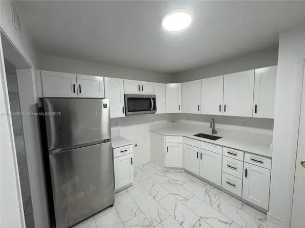 4801 NW 22nd Ct APT 103, Lauderhill, FL 33313