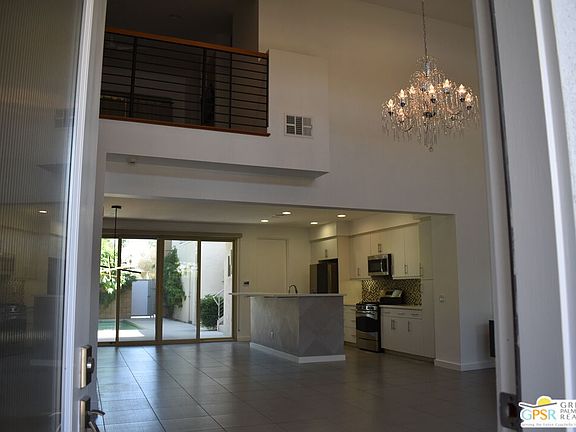 3rd image of 938 Oceo Cir