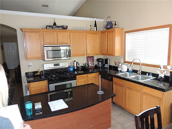 5th image of 6628 Grand Oaks Dr