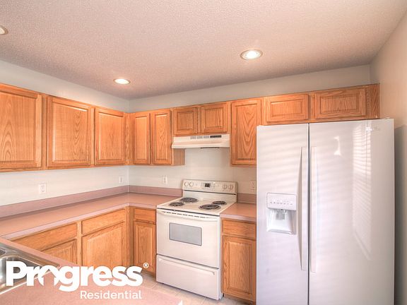 4th image of 238 Owenshire Cir