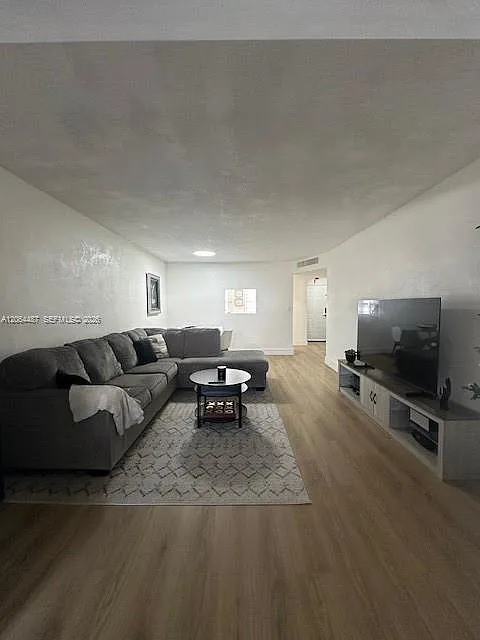 Rolling Green Condo D — Photo 4