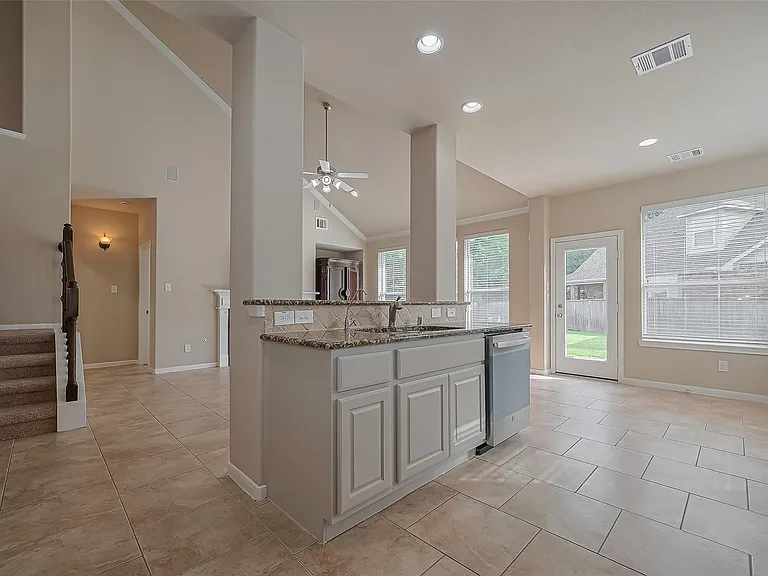 15 Wenoah Pl — Photo 15