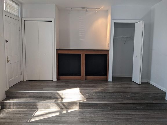 4th image of 1628 W 21st Pl #G